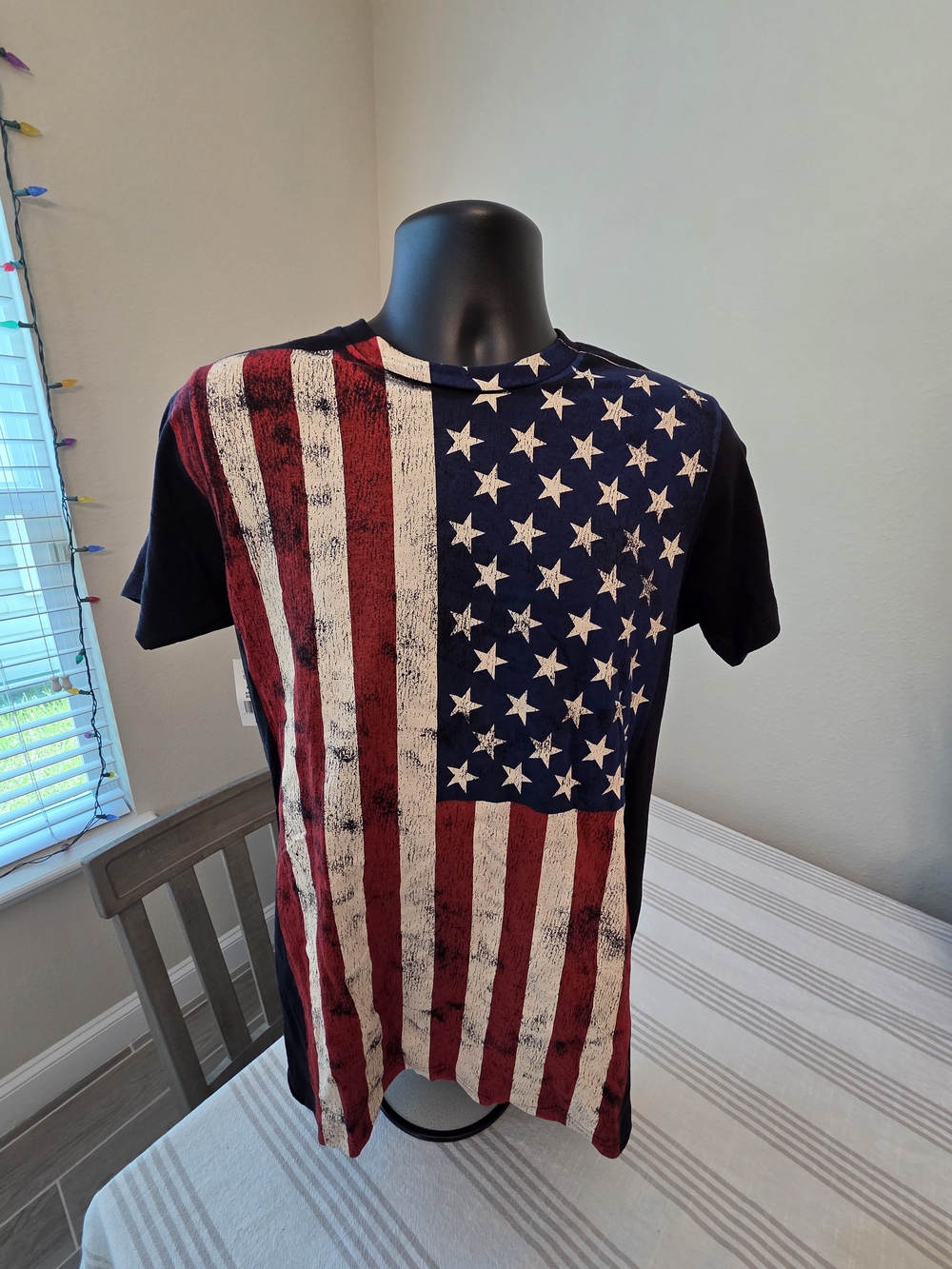 5 Crown Black T-Shirt with Distressed American Flag